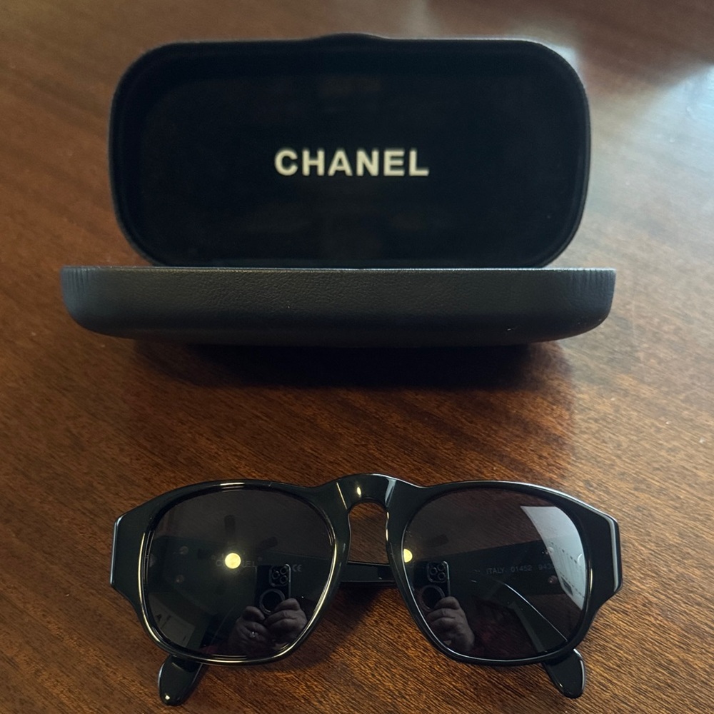 Chanel Vintage Sunglasses Black w/Silvertone Lens - Picture 5 of 14